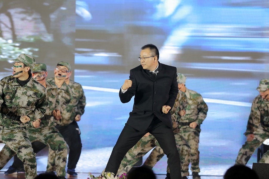 老板打拳.JPG